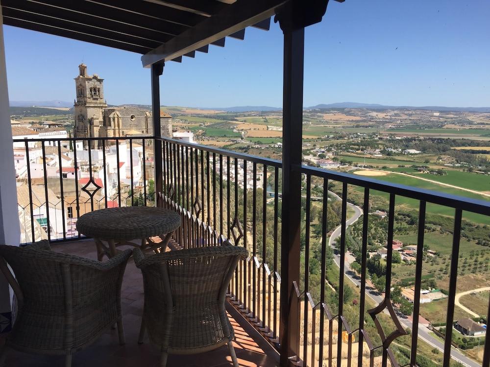Parador De Arcos De La Frontera Esterno foto