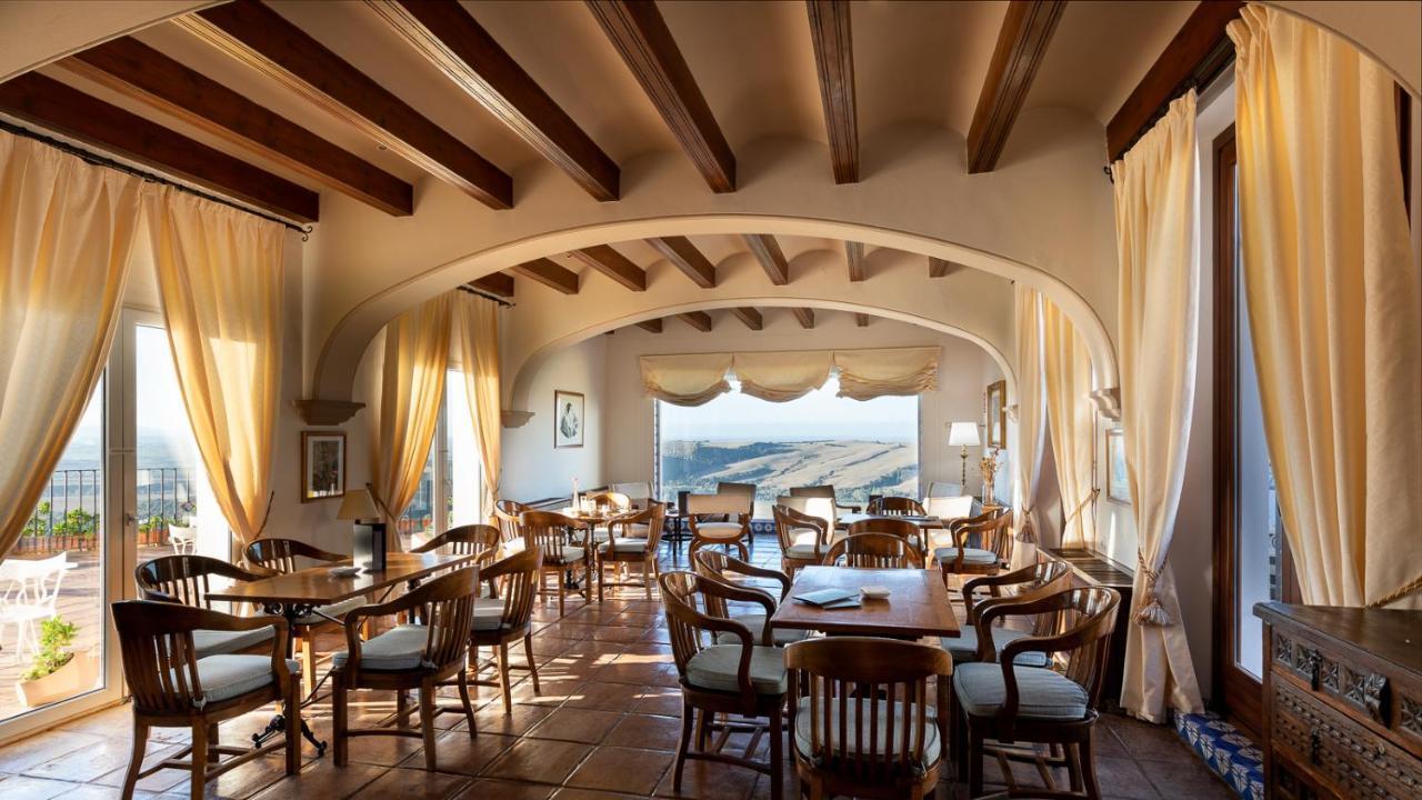 Parador De Arcos De La Frontera Esterno foto